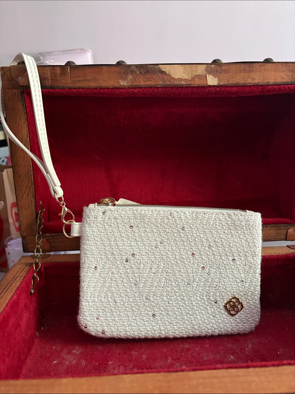 Kendra Scott White Sequin Wristlet Clutch